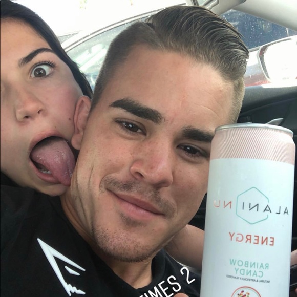 Meet your Posher, Kali - Picture 3 of 5